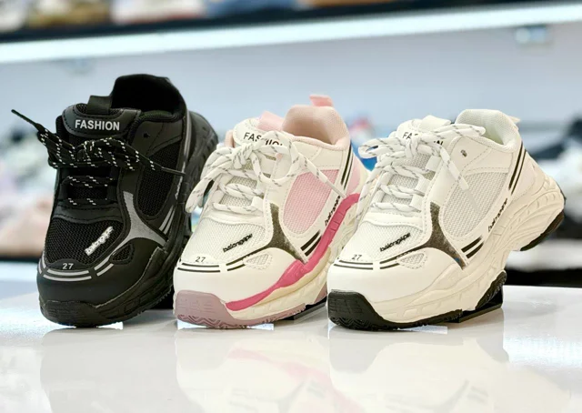 کفش بچگانه balenciaga